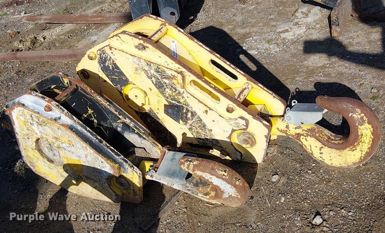 image for item EU2613 (2) Ropeblock crane blocks and hooks