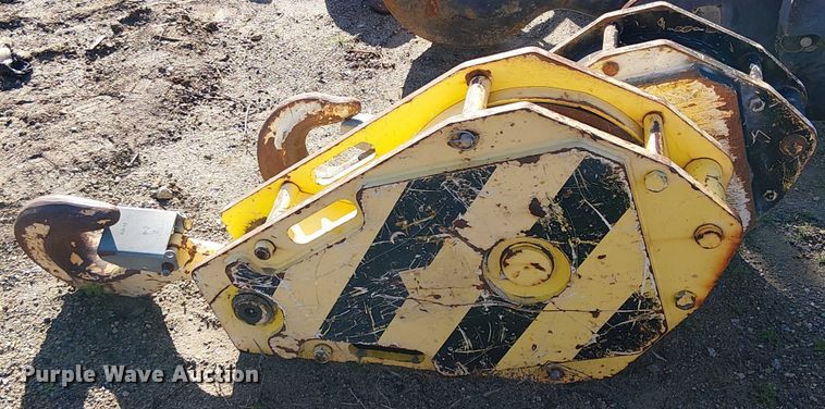 image for item EU2613 (2) Ropeblock crane blocks and hooks