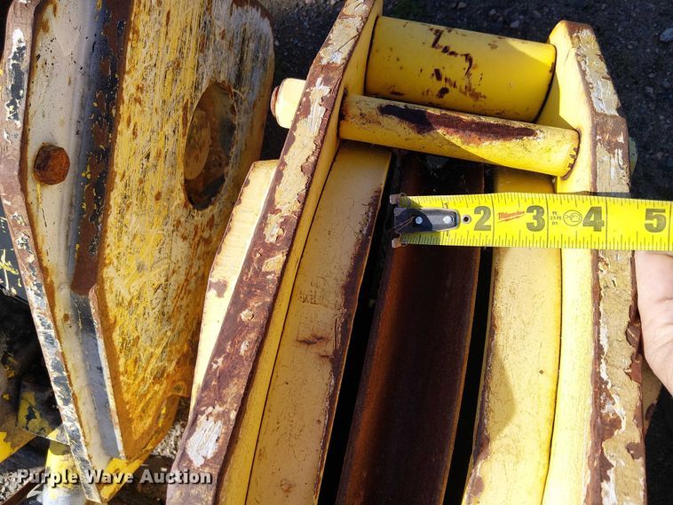 image for item EU2613 (2) Ropeblock crane blocks and hooks