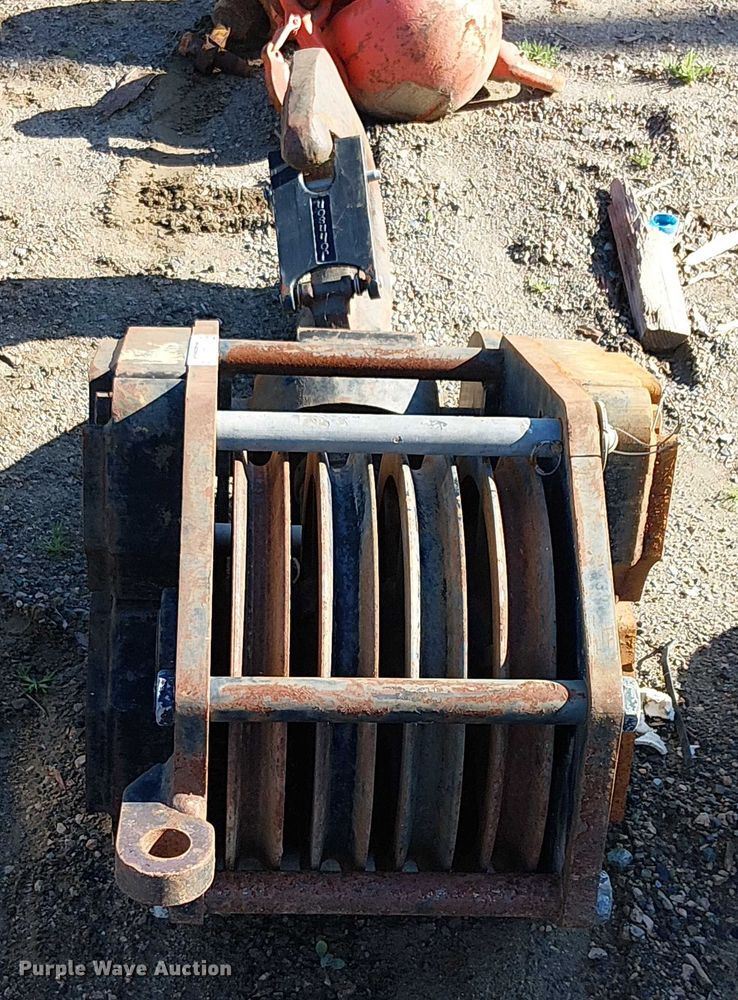 image for item EU2615 Johnson Block ORJ 600 16RTC crane block and hook