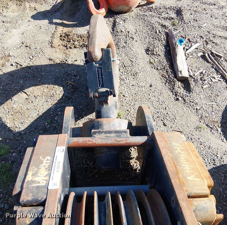 image for item EU2615 Johnson Block ORJ 600 16RTC crane block and hook