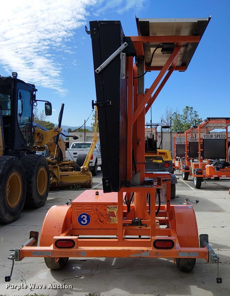 image for item EU2626 2014 Wanco WVT-3 message board trailer