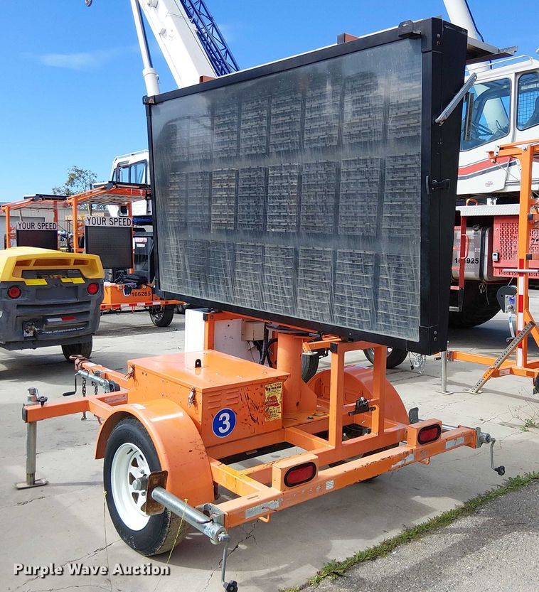 image for item EU2626 2014 Wanco WVT-3 message board trailer