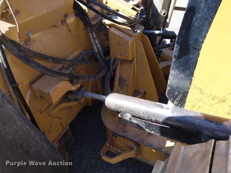 image for item EU2630 2015 Caterpillar D5K2LK dozer