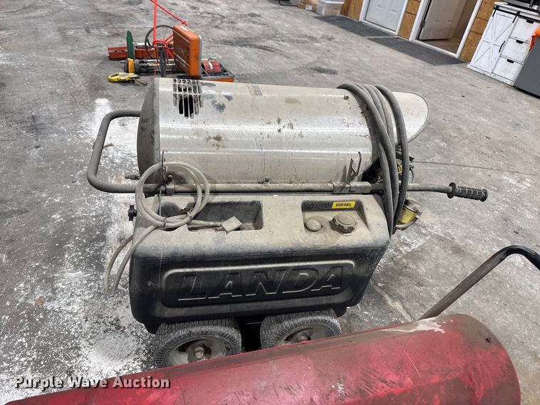 image for item EU4118 (2) portable heaters