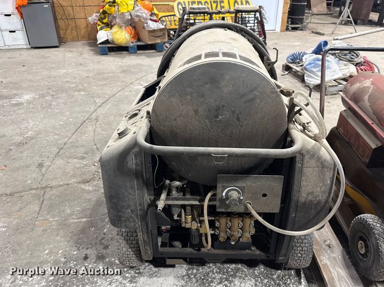 image for item EU4118 (2) portable heaters