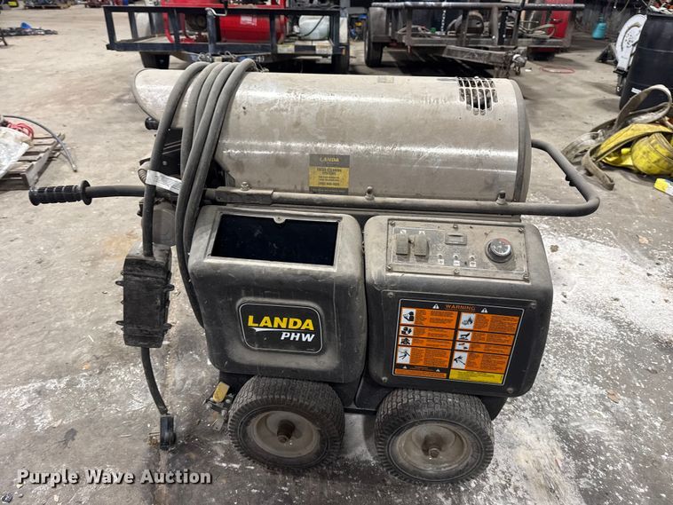 image for item EU4118 (2) portable heaters