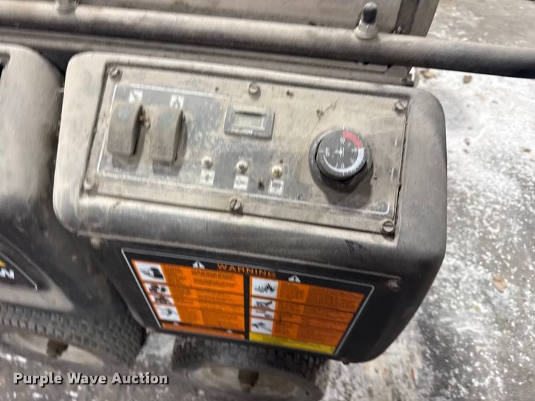 image for item EU4118 (2) portable heaters