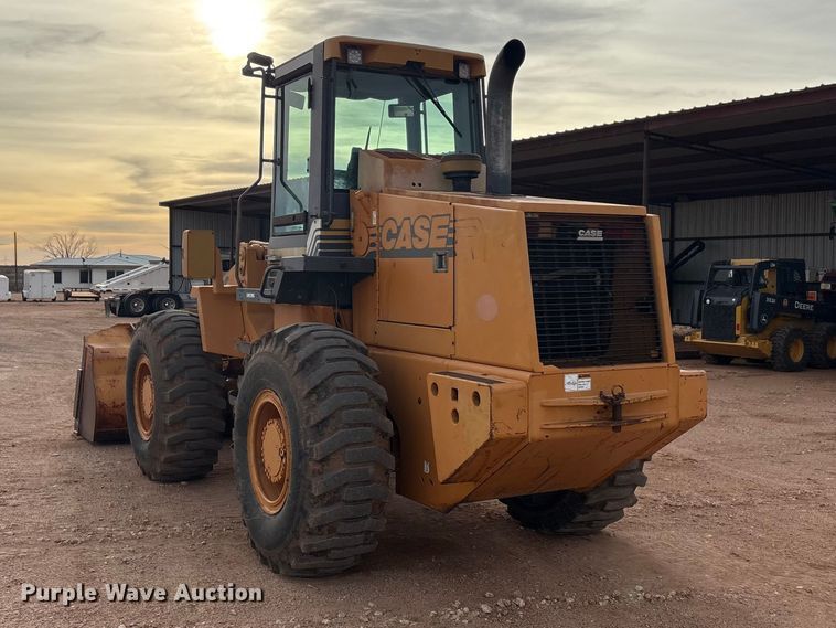 image for item EU4916 2000 Case 621C wheel loader