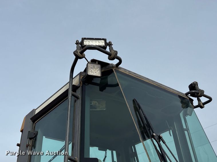 image for item EU4916 2000 Case 621C wheel loader