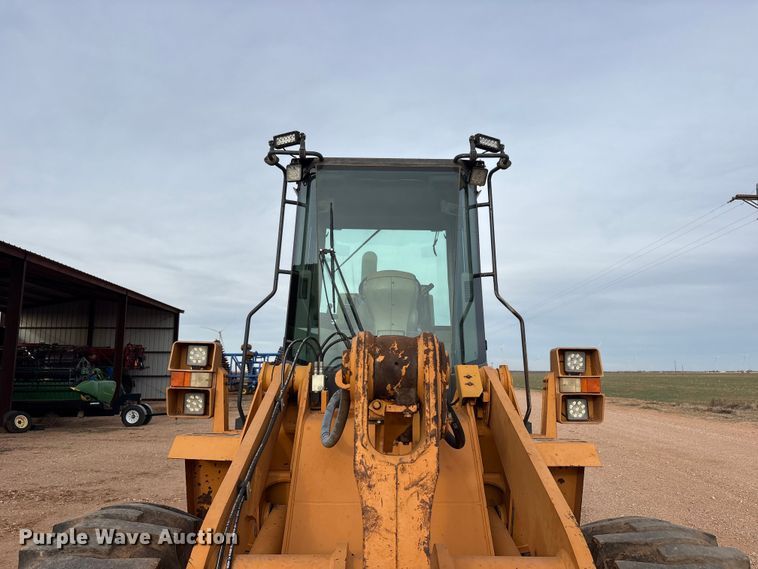 image for item EU4916 2000 Case 621C wheel loader