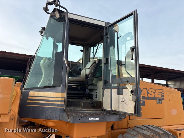 image for item EU4916 2000 Case 621C wheel loader