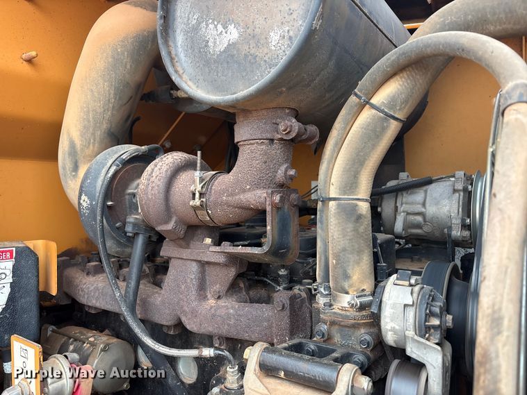 image for item EU4916 2000 Case 621C wheel loader