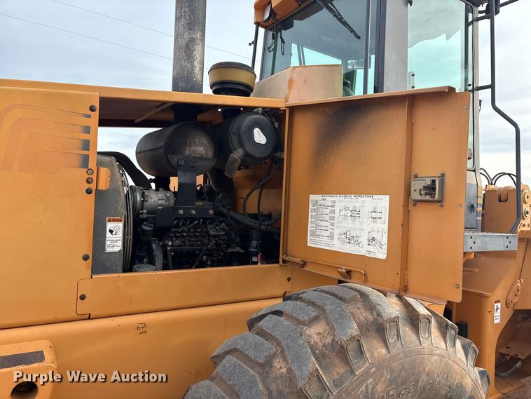 image for item EU4916 2000 Case 621C wheel loader