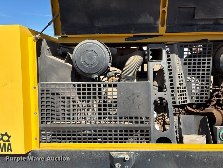 image for item EU4919 2015 Kaeser M114 air compressor