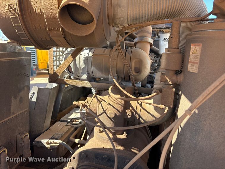 image for item EU4919 2015 Kaeser M114 air compressor