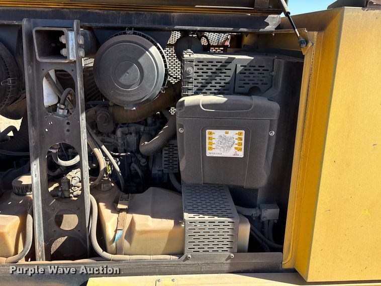 image for item EU4924 2022 Kaeser M118 air compressor