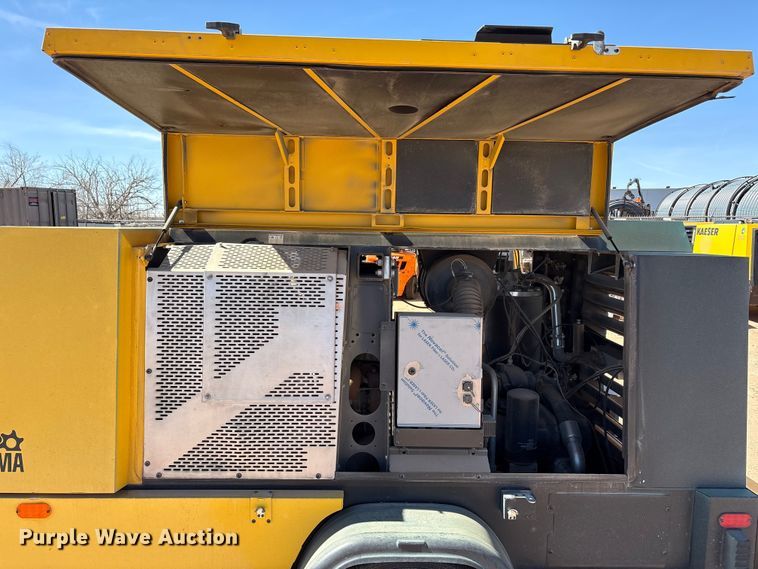 image for item EU4924 2022 Kaeser M118 air compressor