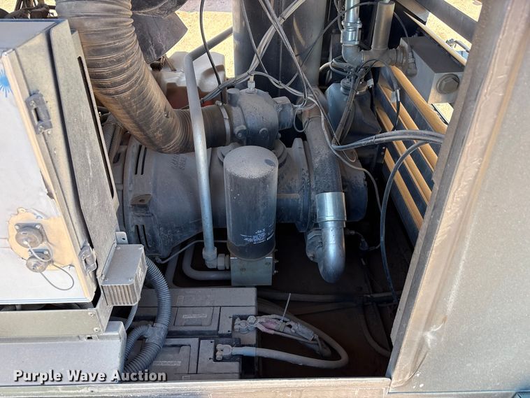 image for item EU4924 2022 Kaeser M118 air compressor