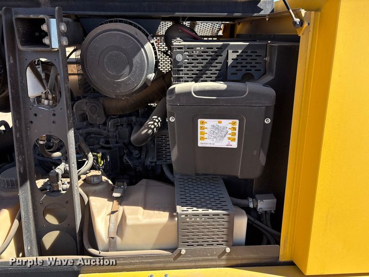 image for item EU4926 2022 Kaeser M118 air compressor