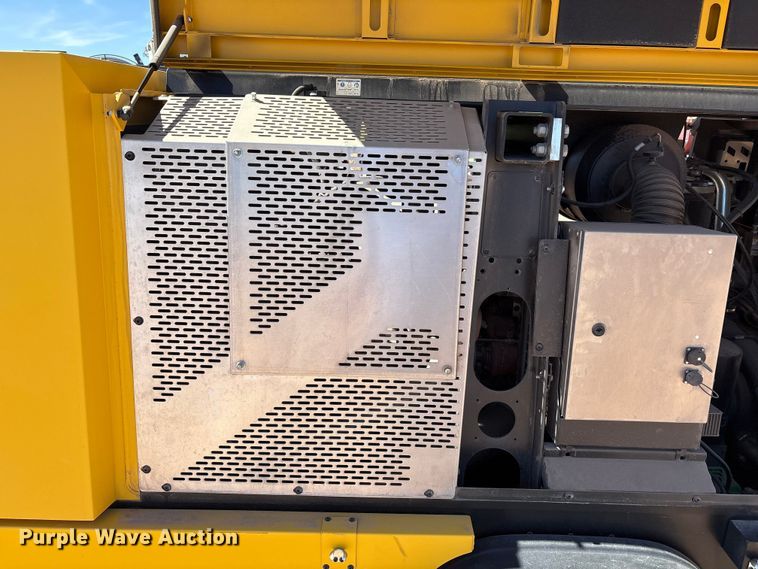 image for item EU4926 2022 Kaeser M118 air compressor