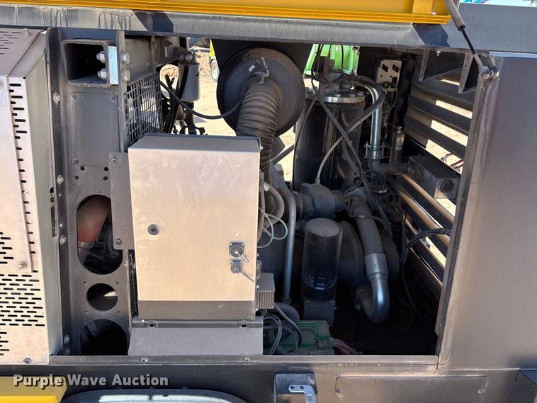 image for item EU4926 2022 Kaeser M118 air compressor