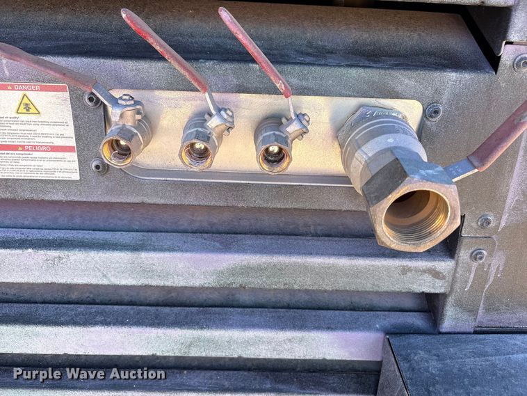 image for item EU4927 2022 Kaeser M118 air compressor