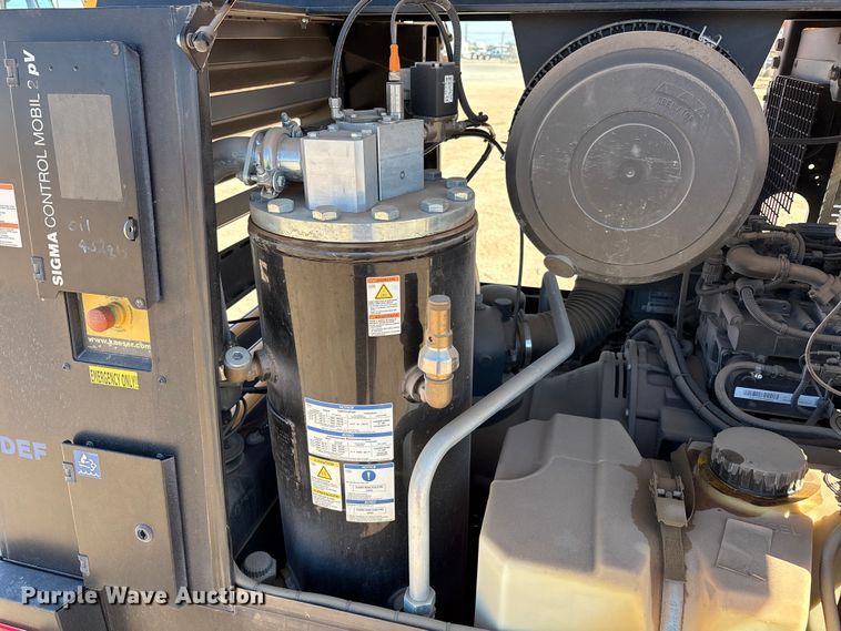 image for item EU4927 2022 Kaeser M118 air compressor