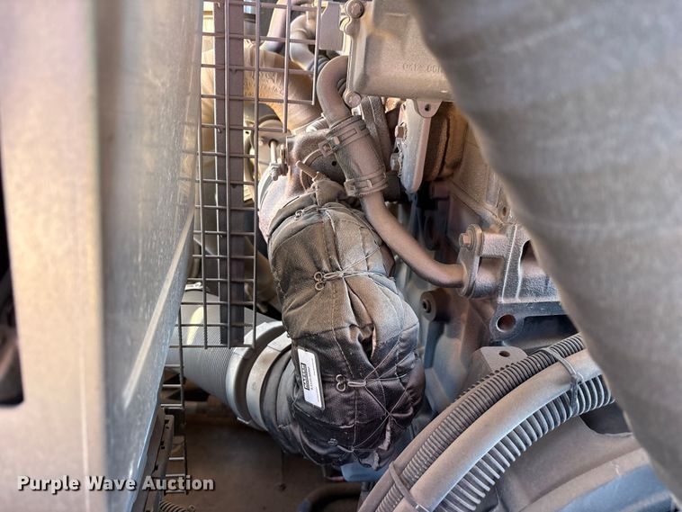 image for item EU4927 2022 Kaeser M118 air compressor