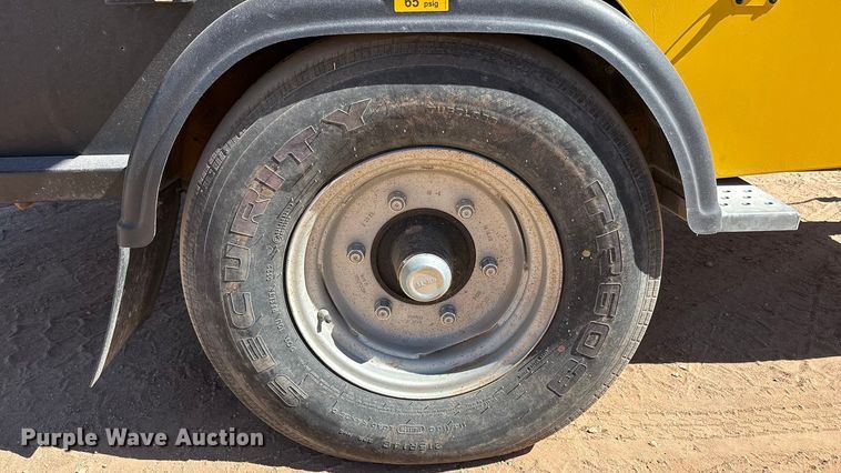 image for item EU4927 2022 Kaeser M118 air compressor