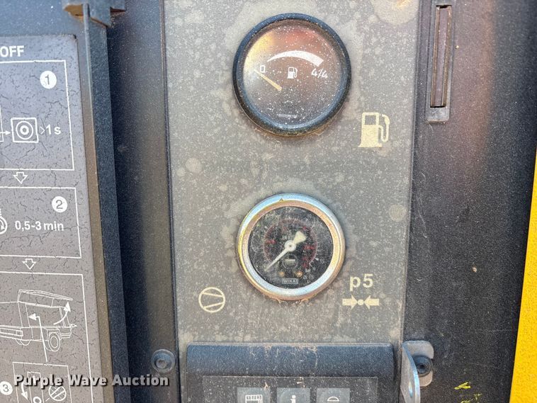 image for item EU4932 2021 Kaeser M118 air compressor