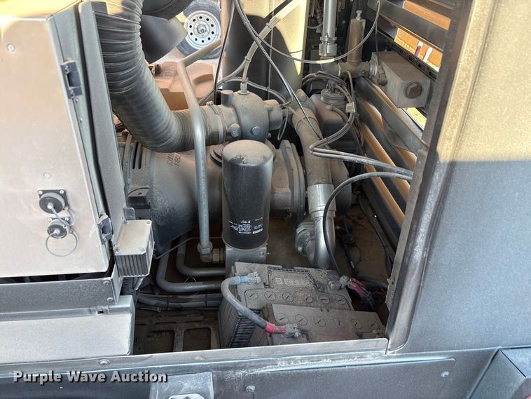 image for item EU4932 2021 Kaeser M118 air compressor