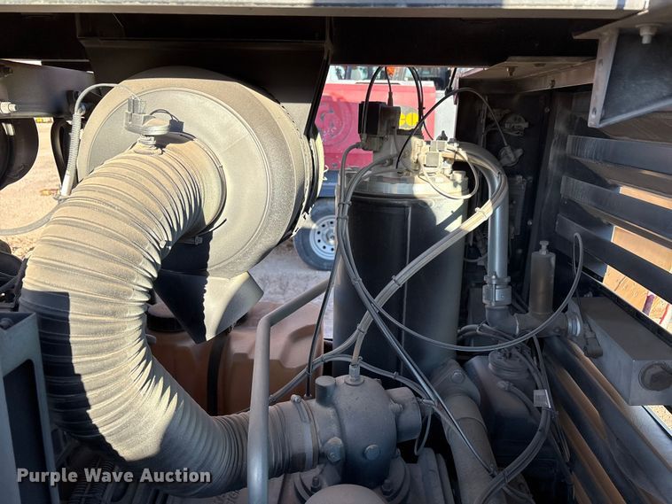 image for item EU4932 2021 Kaeser M118 air compressor