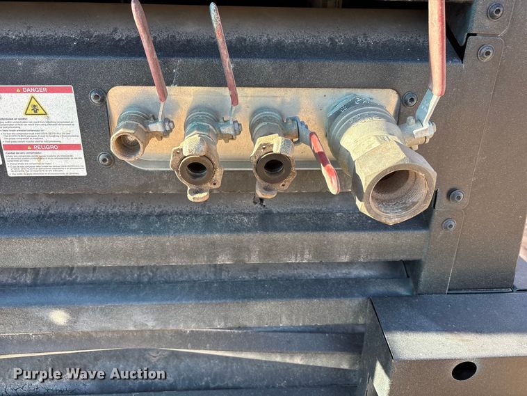 image for item EU4933 2022 Kaeser M118 air compressor