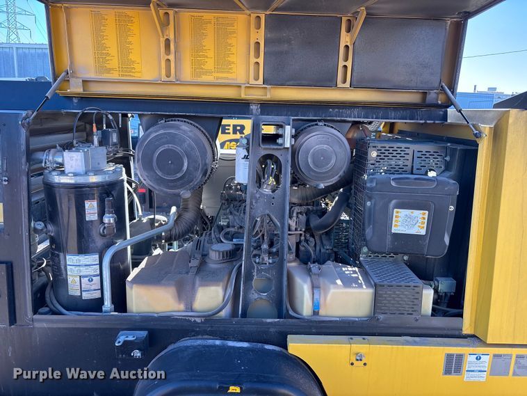 image for item EU4933 2022 Kaeser M118 air compressor