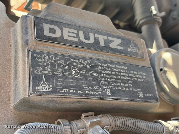 image for item EU4933 2022 Kaeser M118 air compressor