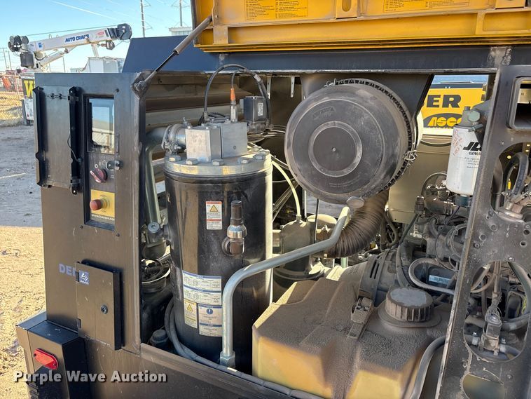 image for item EU4933 2022 Kaeser M118 air compressor