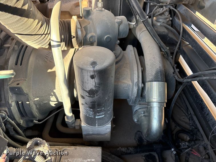 image for item EU4933 2022 Kaeser M118 air compressor