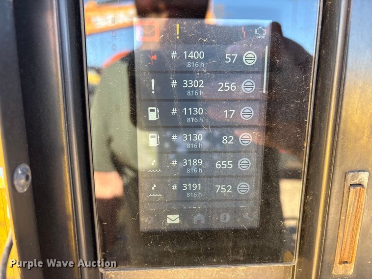 image for item EU4934 2022 Kaeser M118 air compressor