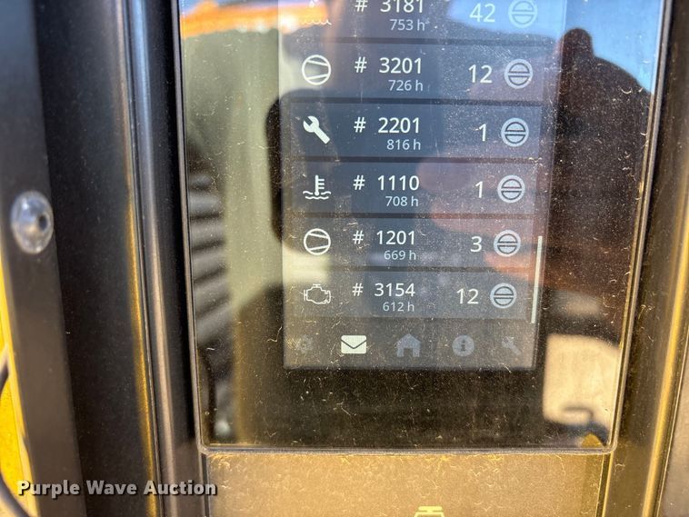 image for item EU4934 2022 Kaeser M118 air compressor