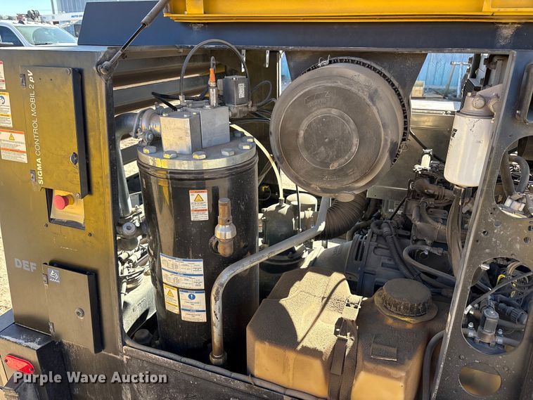 image for item EU4934 2022 Kaeser M118 air compressor