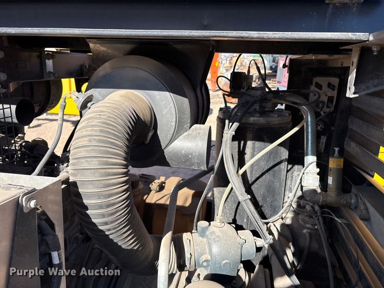 image for item EU4934 2022 Kaeser M118 air compressor