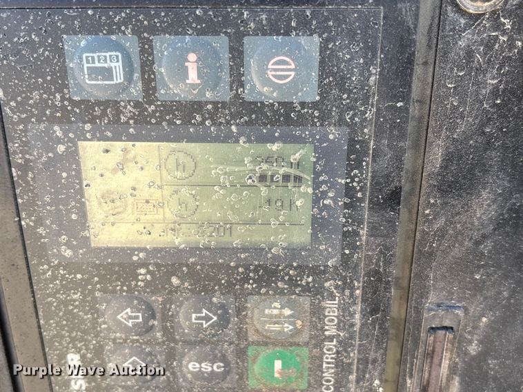 image for item EU4935 2021 Kaeser M118 air compressor