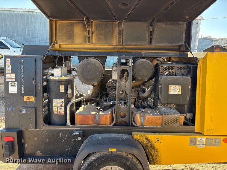 image for item EU4935 2021 Kaeser M118 air compressor