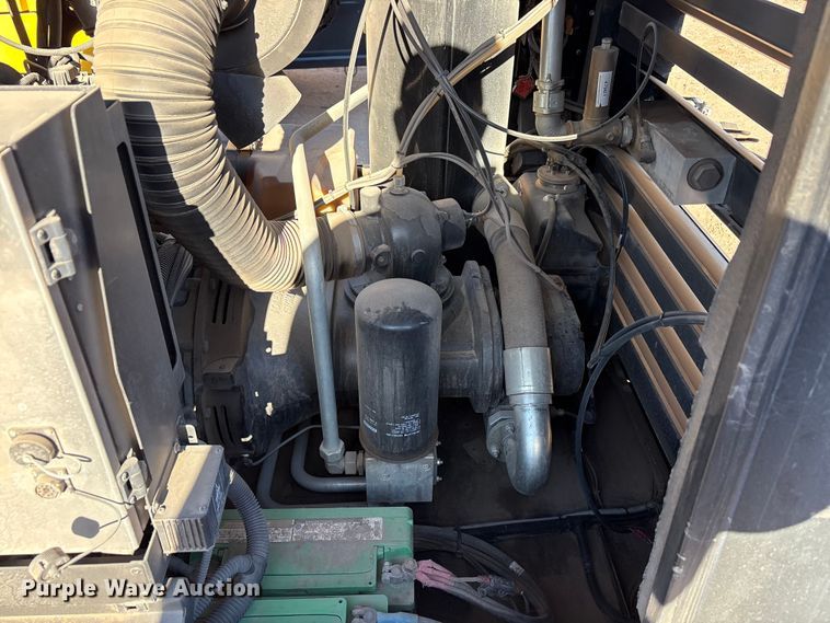 image for item EU4935 2021 Kaeser M118 air compressor