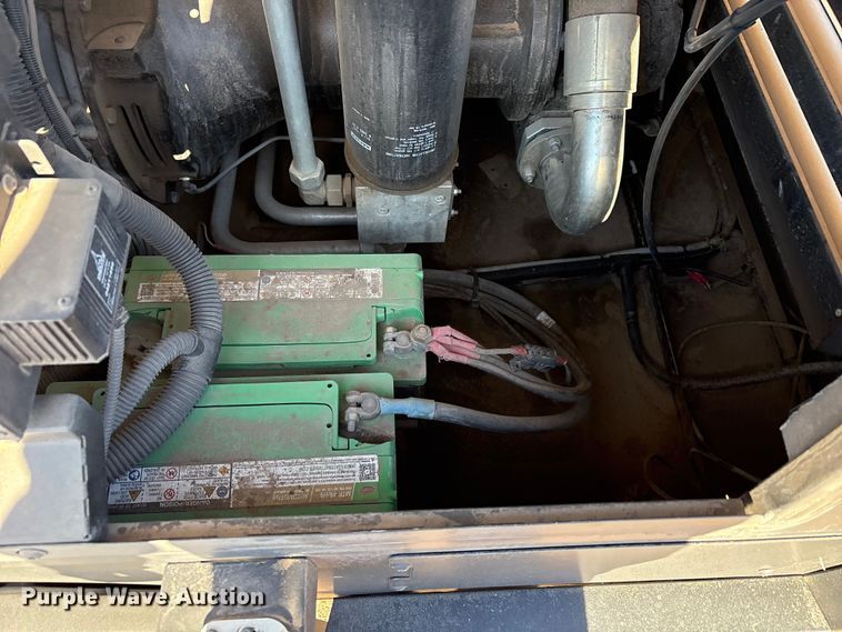 image for item EU4935 2021 Kaeser M118 air compressor