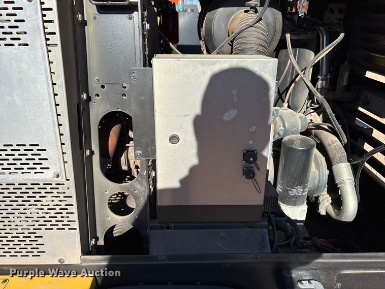 image for item EU4937 2023 Kaeser M118 air compressor