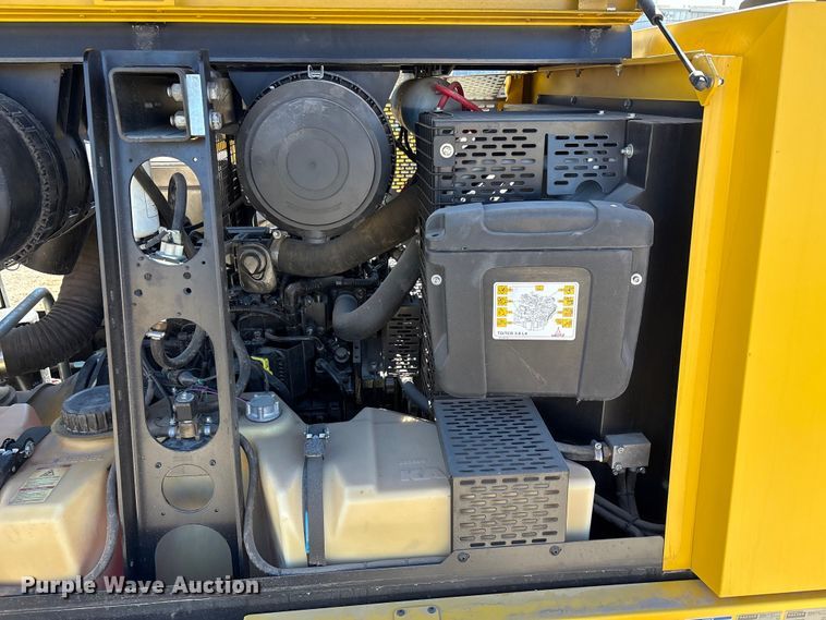 image for item EU4938 2022 Kaeser M118 air compressor