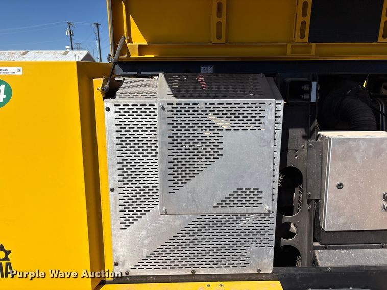 image for item EU4938 2022 Kaeser M118 air compressor