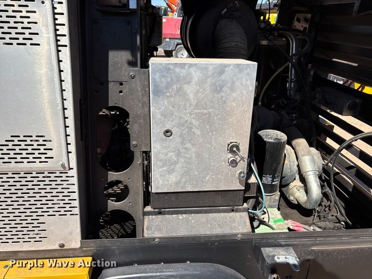 image for item EU4938 2022 Kaeser M118 air compressor